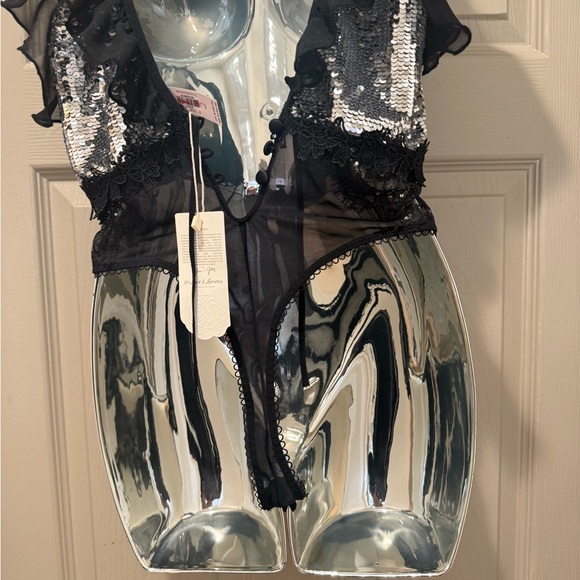 Black and Silver Sequin Bodysuit - Picture 8 of 8